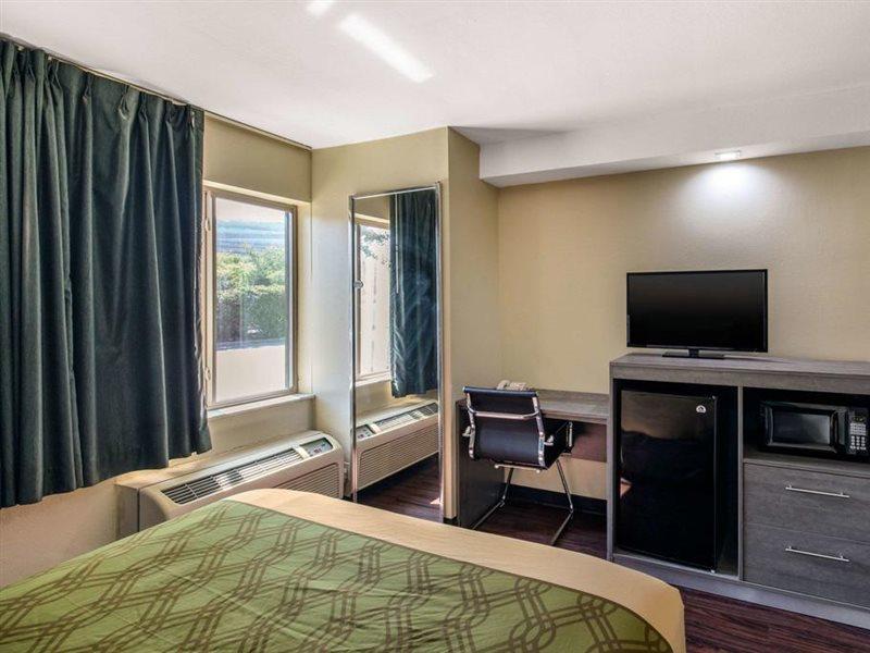 Quality Inn & Suites Richardson-Dallas Εξωτερικό φωτογραφία