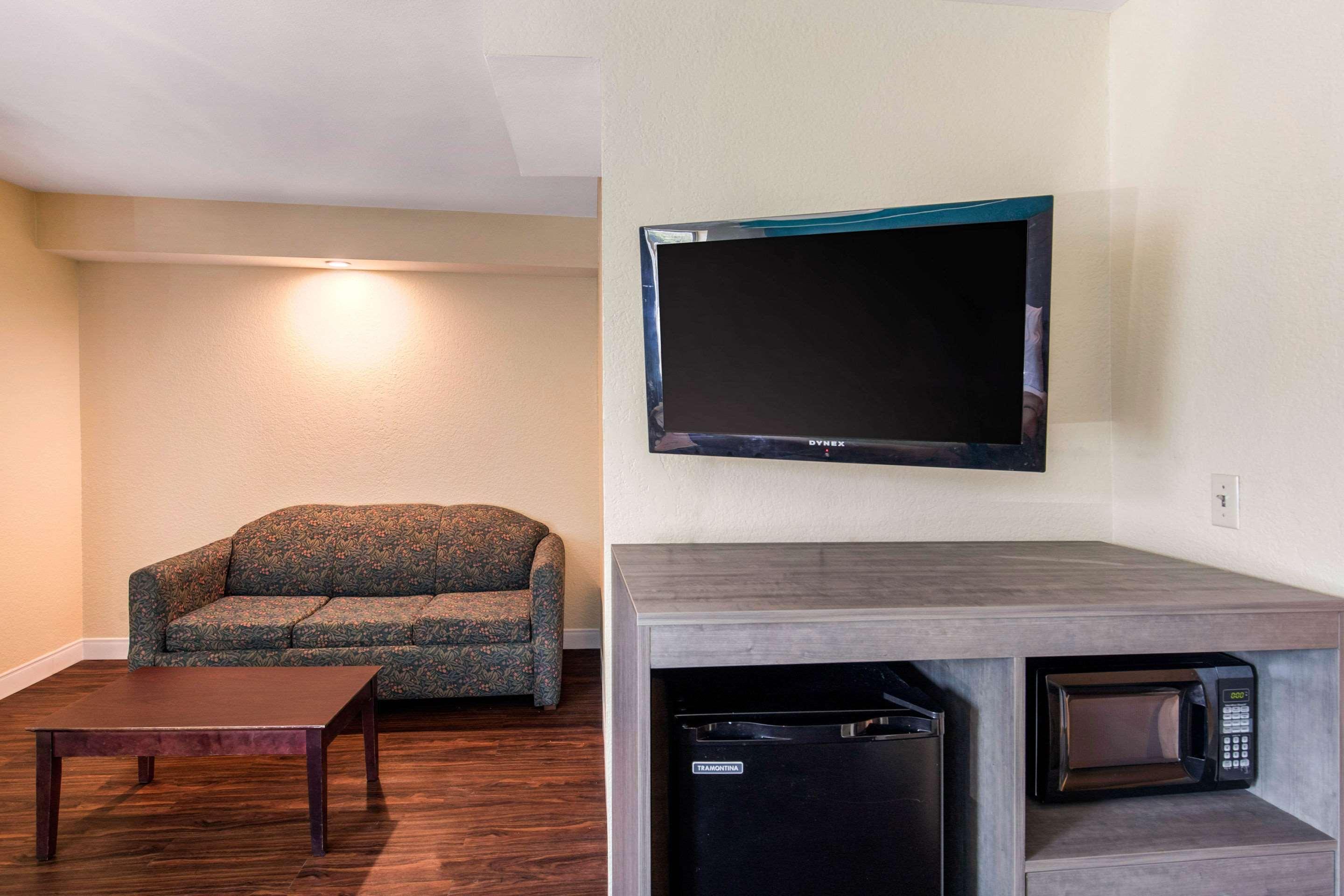 Quality Inn & Suites Richardson-Dallas Εξωτερικό φωτογραφία